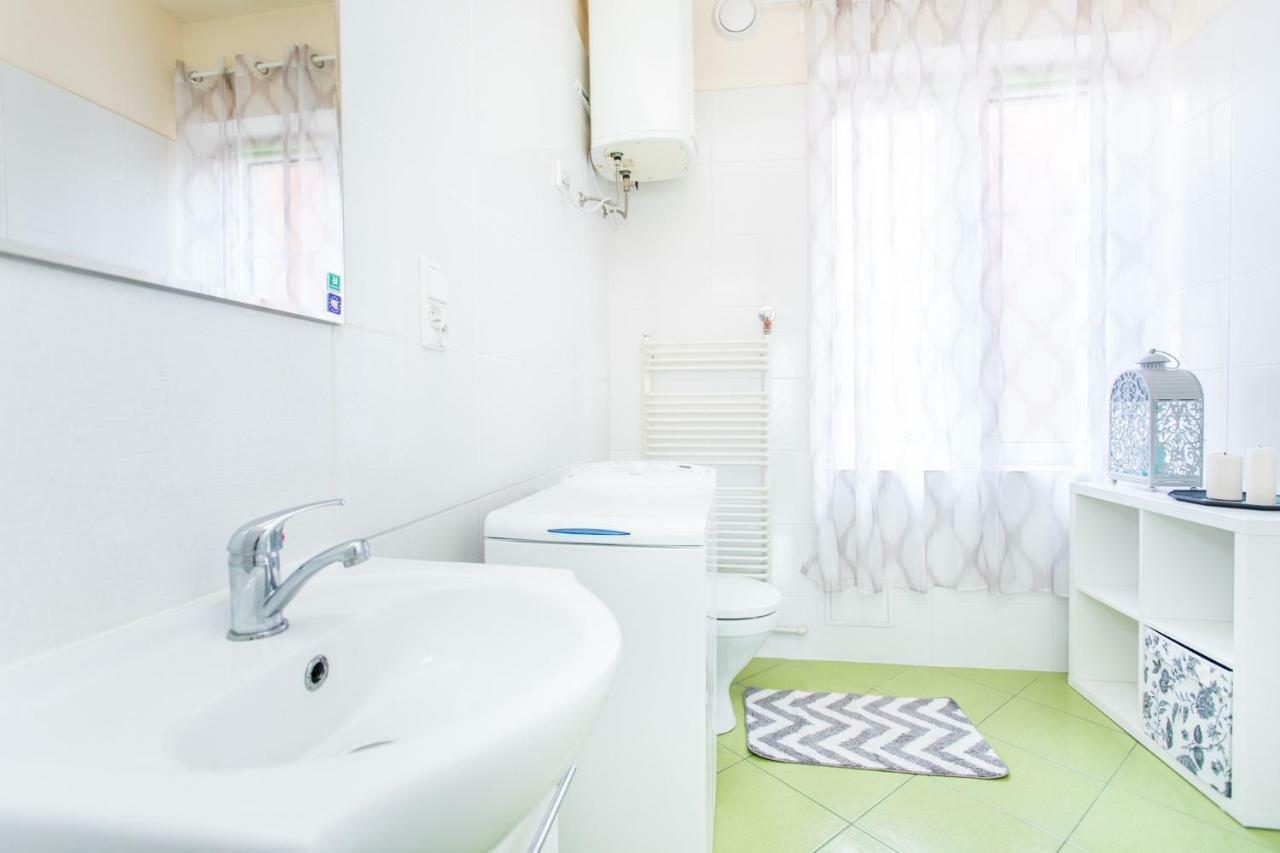 Kamienica Nad Motlawa Apartment กดัญสก์ ภายนอก รูปภาพ